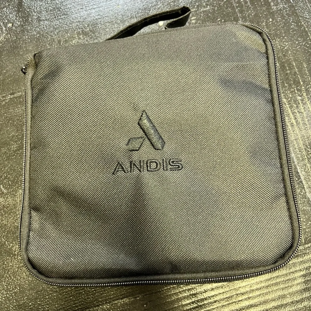 Andis EasyClip Versa Detachable Blade Dog Clippers Kit